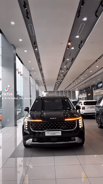 KIA New Carnival HEV 2025 Signature Đen. Mua bán Ô tô tại Huyện Bình Chánh Tp Hồ Chí Minh được đăng bởi Trần Vinh Phát hình 1
