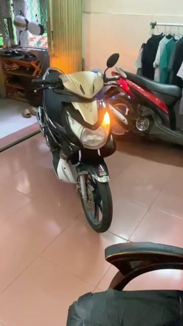 Suzuki Hayate 2010 Đen Vàng đồng. Mua bán Xe máy tại Quận 6 Tp Hồ Chí Minh được đăng bởi Anhminh hình 1