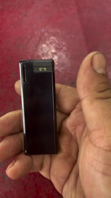 Bật lửa WIN Đen, Vàng. Mua bán Đồ sưu tầm, đồ cổ tại Quận Thanh Khê Đà Nẵng được đăng bởi Võ Thành hình 1