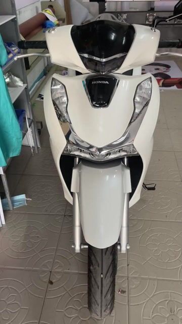 Honda SH 125i đời 2025. Trắng CBS. Mua bán Xe máy tại Thị xã Phú Mỹ Bà Rịa - Vũng Tàu được đăng bởi Văn Hải hình 1