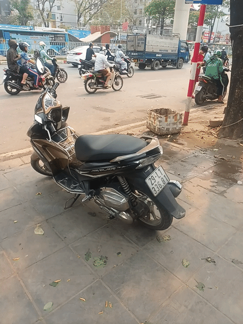 Honda Airblade 2013 Đen nâu. Mua bán Xe máy tại Quận Nam Từ Liêm Hà Nội được đăng bởi Tuân hình 1