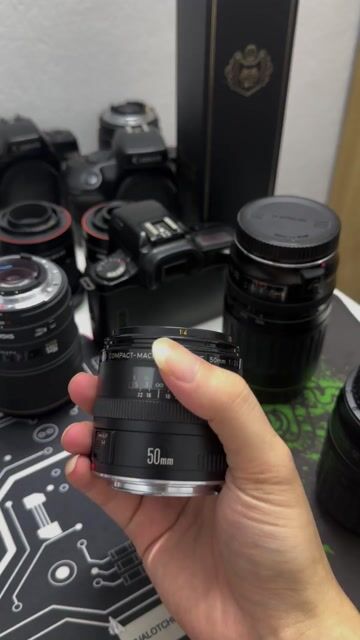 Ống kính Canon 50mm f2.5 macro Đen Đã sử dụng. Mua bán Máy ảnh, Máy quay tại Quận Nam Từ Liêm Hà Nội được đăng bởi Nguyễn Xuân Linh hình 1