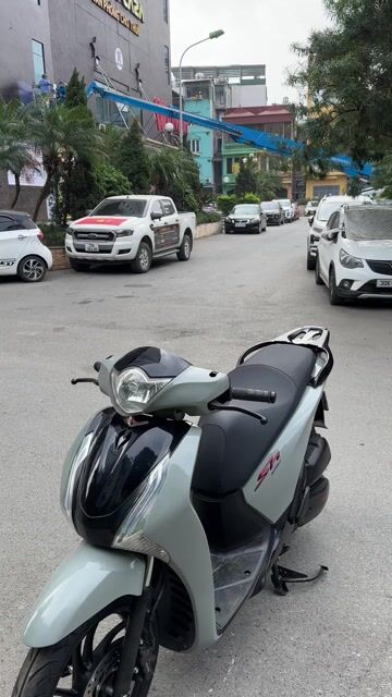 Honda SH 125 2016 Xám 14049 km. Mua bán Xe máy tại Quận Hoàng Mai Hà Nội được đăng bởi Xe Máy Quân Oanh  hình 1