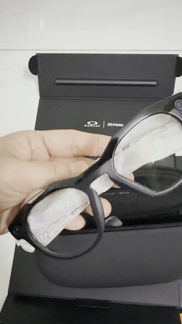 Kính thông minh Oakley Meta HSTN Tròng đổi màu. Mua bán Thiết bị đeo thông minh tại Quận Tân Bình Tp Hồ Chí Minh được đăng bởi Jenny hình 1
