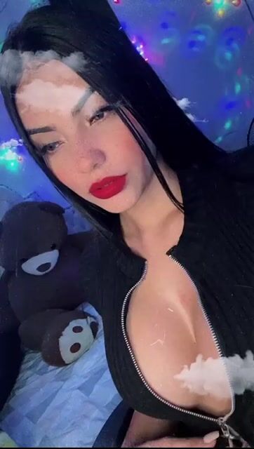 Model - Mariana deepthroat