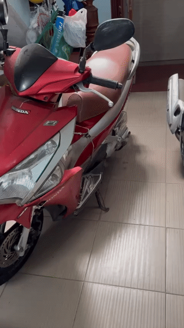 Honda Air Blade Đỏ. Mua bán Xe máy tại Quận Hai Bà Trưng Hà Nội được đăng bởi lê van anh hình 1