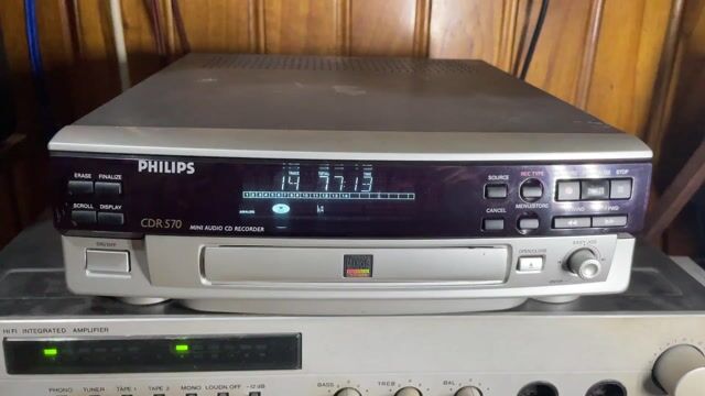 Đầu ghi CD Philips CDR570 Bạc. Mua bán Tivi, Âm thanh tại Huyện An Lão Hải Phòng được đăng bởi Đam mê là vô tận hình 1