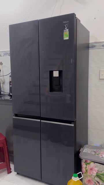 Tủ lạnh AQUA AQR-MA600XA(WGL)U1 2 cửa Đã sử dụng. Mua bán Tủ lạnh tại Thành phố Vũng Tàu Bà Rịa - Vũng Tàu được đăng bởi Le nguyen y thien hình 1