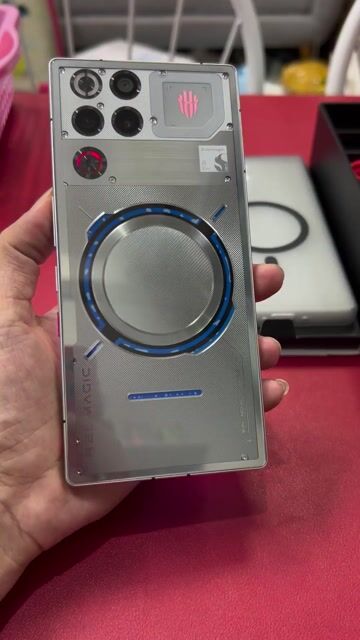 REDMAGIC 11 Pro Plus 512GB Bạc 99%. Mua bán Điện thoại tại Thị xã Bến Cát Bình Dương được đăng bởi Thế Giới Phone hình 1