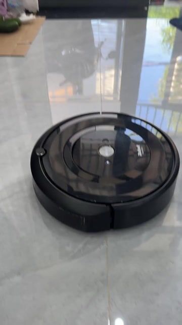 Robot hút bụi iRobot Roomba e5 Đen thương hiệu Mỹ. Mua bán Thiết bị vệ sinh, nhà tắm tại Huyện Nhà Bè Tp Hồ Chí Minh được đăng bởi Công Hưng hình 1