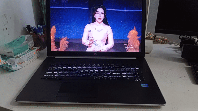 HP 17 AMD A9-9425 17.3 inch 8GB/128GB. Mua bán Laptop tại Huyện Diên Khánh Khánh Hòa được đăng bởi Lê Trọng hình 1