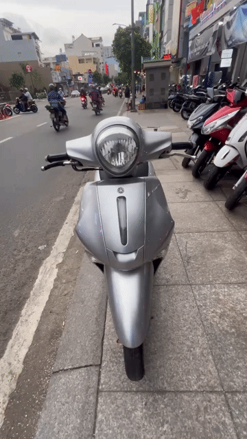 Yamaha Janus 2018 Bạc Đã sử dụng. Mua bán Xe máy tại Quận Tân Phú Tp Hồ Chí Minh được đăng bởi Tuanduy hình 1