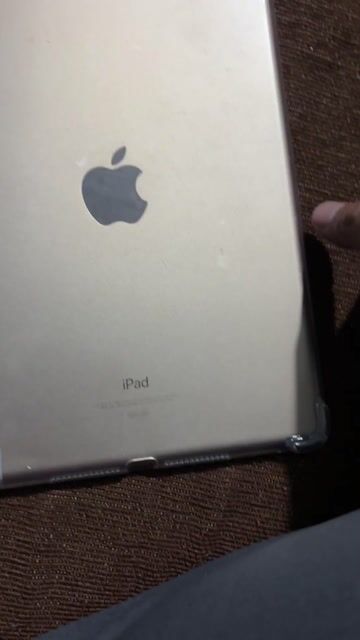 Apple iPad Gen 5 Retina Trắng. Mua bán Máy tính bảng tại Thành phố Quảng Ngãi Quảng Ngãi được đăng bởi kiwi hình 1