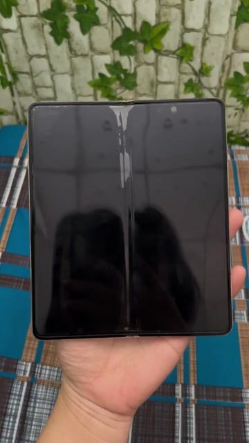 Samsung Galaxy Z Fold Vàng kem. Mua bán Điện thoại tại Quận 7 Tp Hồ Chí Minh được đăng bởi Quỳnh Trang hình 1