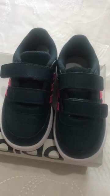 Infant sneakers