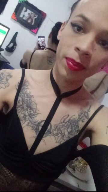 Model - Lili G slave