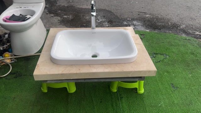 Combo lavabo vòi xả Duravit Hansgrohe Trắng Bạc. Mua bán Thiết bị vệ sinh, nhà tắm tại Quận Tân Bình Tp Hồ Chí Minh được đăng bởi Đồ Cũ Giá Tốt  hình 1