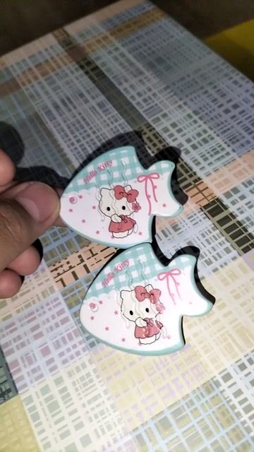 Kẹp tóc Hello Kitty Nhựa Nữ. Mua bán Phụ kiện thời trang khác tại Thành phố Long Khánh Đồng Nai được đăng bởi Phương Uyên hình 1