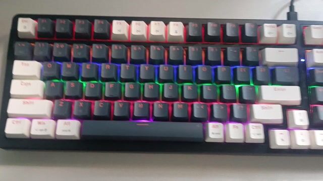 Bàn phím cơ Newmen GM328. Mua bán Phụ kiện (Màn hình, Chuột...) tại Quận 8 Tp Hồ Chí Minh được đăng bởi Computer GenZic hình 1