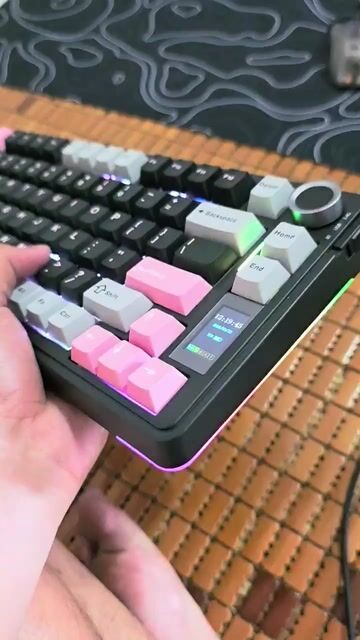 Bàn phím cơ AULA S75 Pro Đen hồng + Trắng. Mua bán Phụ kiện (Màn hình, Chuột...) tại Thành phố Rạch Giá Kiên Giang được đăng bởi Mai Ngọc Anh hình 1