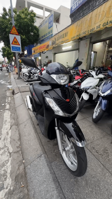 Honda SH150 2015 Đen Đã sử dụng. Mua bán Xe máy tại Quận Tân Phú Tp Hồ Chí Minh được đăng bởi Tuanduy hình 1