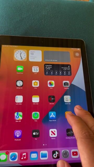 Apple iPad Pro 9.7 inch 32GB Xám. Mua bán Máy tính bảng tại Huyện Vĩnh Hưng Long An được đăng bởi Phạm Trí hình 1