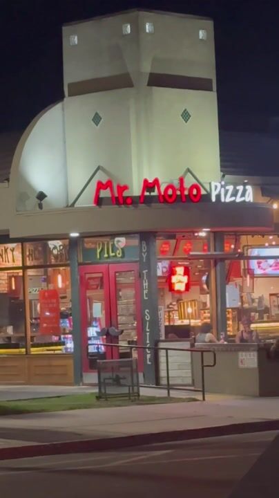 Grabbed a slice of The Hulk pizza which has pepperoni, bacon, ham, and sausage. My new go-to pizza stop in North Park.