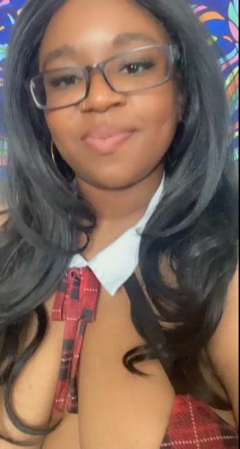 Model - Queen Zuri feet