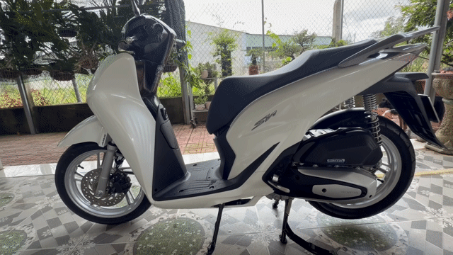 Honda SH125i 2025 Trắng. Mua bán Xe máy tại Huyện Tân Biên Tây Ninh được đăng bởi Ny An hình 1