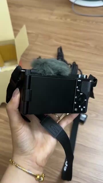 SONY ZVE10 + CAMLINK 4K. Mua bán Máy ảnh, Máy quay tại Quận Gò Vấp Tp Hồ Chí Minh được đăng bởi Lê Duy hình 1