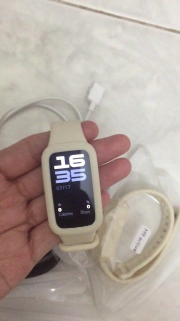Xiaomi Smart Band 9 Active Kem. Mua bán Thiết bị đeo thông minh tại Quận Bình Thạnh Tp Hồ Chí Minh được đăng bởi Thúy Ngọc hình 1