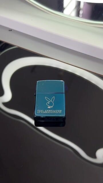 Bật lửa Zippo 2004 Saphia Xanh USA. Mua bán Đồ sưu tầm, đồ cổ tại Quận 7 Tp Hồ Chí Minh được đăng bởi Thanh Tâm hình 1