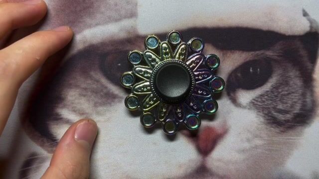 Con quay Fidget Spinner giải tỏa căng thẳng. Mua bán Sở thích khác tại Quận Cầu Giấy Hà Nội được đăng bởi Tozyn Vieacy hình 1