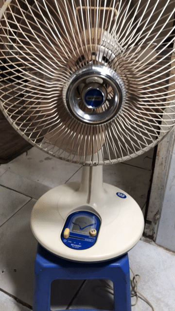 Quạt bàn Sharp PJ-30TF Nhật Bản Trắng đục. Mua bán Quạt tại Quận Tân Phú Tp Hồ Chí Minh được đăng bởi Linh Chi hình 1
