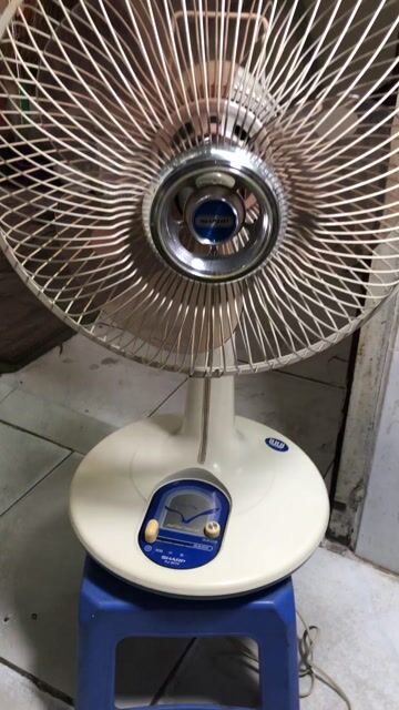 Quạt bàn Sharp PJ-30TF Nhật Bản Trắng đục. Mua bán Quạt tại Quận Tân Phú Tp Hồ Chí Minh được đăng bởi Linh Chi hình 1