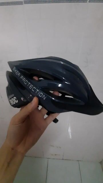 Pass Nón bảo hiểm xe đạp Roc. Mua bán Phụ tùng xe tại Quận Gò Vấp Tp Hồ Chí Minh được đăng bởi Hung Le hình 1