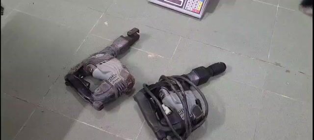 2 xác Máy đục bê tông Hitachi  hỏng. Mua bán Đồ chuyên dụng, Giống nuôi trồng tại Huyện Châu Thành Sóc Trăng được đăng bởi Khoan Pin Giá Rẻ hình 1