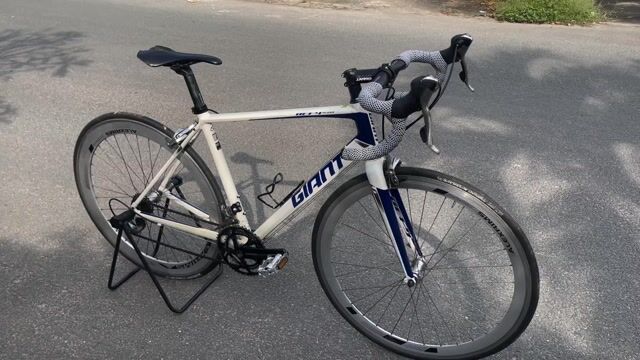 Xe Road ❤️ Giant Defy - Khung Nhôm - Càng Carbon. Mua bán Xe đạp tại Thành phố Thuận An Bình Dương được đăng bởi Minh khánh hình 1
