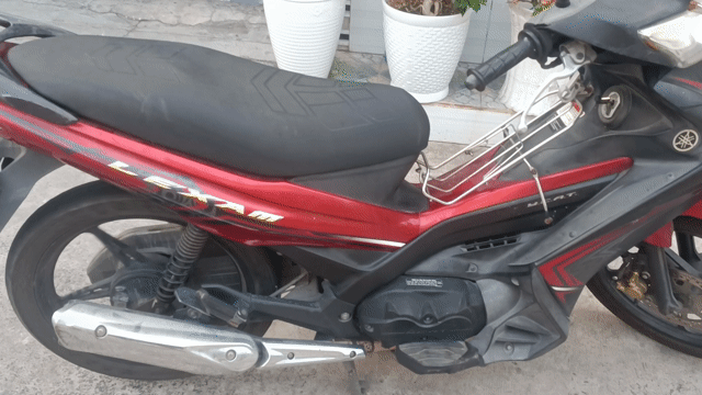 Yamaha Lexam Đỏ đen. Mua bán Xe máy tại undefined undefined được đăng bởi Trần Vũ Phương hình 1