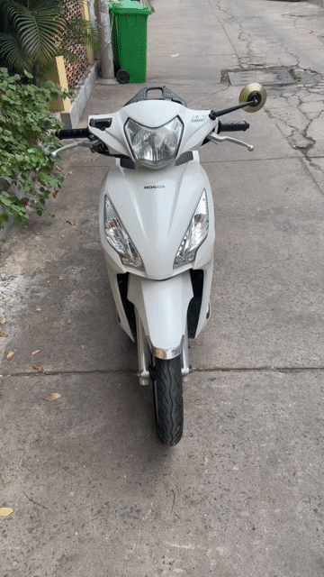 Honda Vision 2016 đẹp, máy zin êm biển SG. Mua bán Xe máy tại Quận 8 Tp Hồ Chí Minh được đăng bởi Quân  hình 1