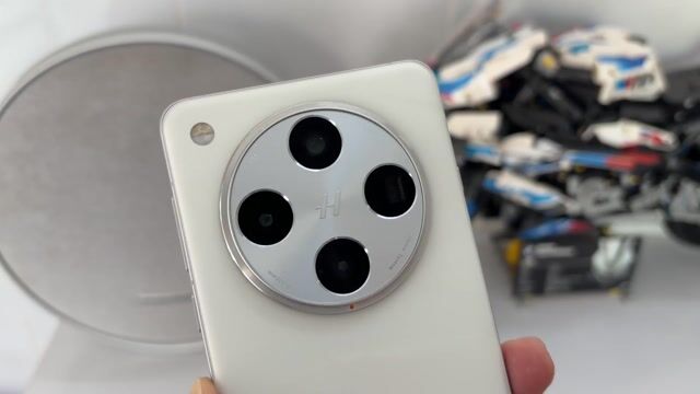 Oppo Find X8 Pro Ram 16.512GB Trắng Kèm Sạc. Mua bán Điện thoại tại Quận Ninh Kiều Cần Thơ được đăng bởi Lê Khang hình 1