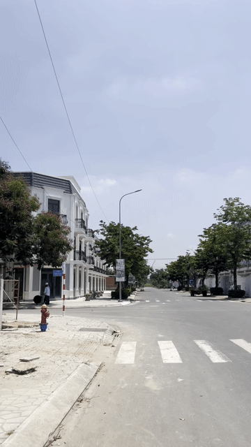 Mua bán Nhà ở Khu biệt thự ven sông Chánh Mỹ Thành phố Thủ Dầu Một Bình Dương diện tích 320 m² giá 13,5 tỷ