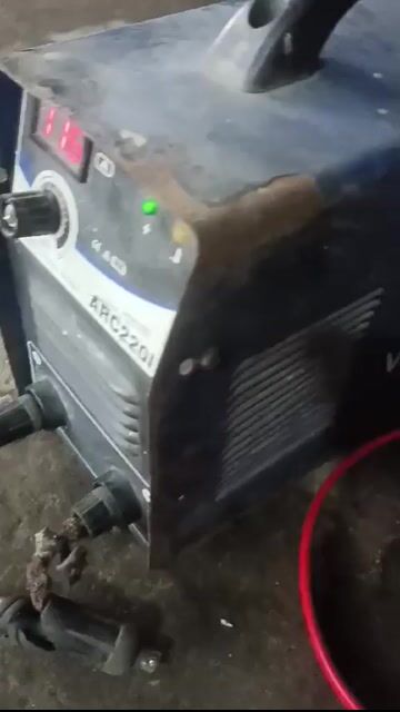 Máy hàn WELDCOM ARC 220 IGBT Inverter. Mua bán Đồ chuyên dụng, Giống nuôi trồng tại Thành phố Vĩnh Long Vĩnh Long được đăng bởi Tài Máy Hàn Vĩnh Long hình 1