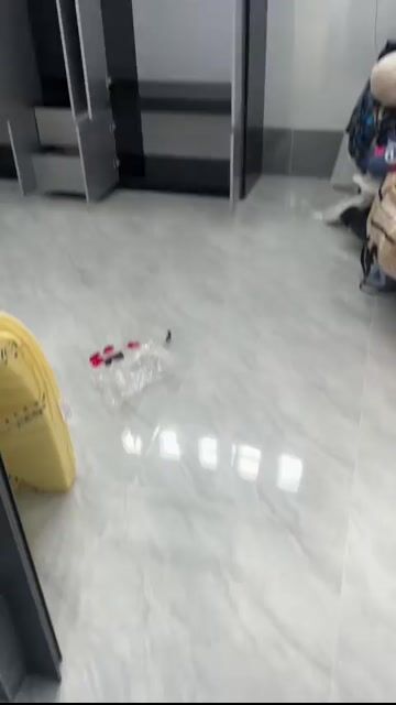 Tủ quần áo nhựa Đài Loan 1m85x2m. Mua bán Tủ, kệ gia đình tại Quận Ninh Kiều Cần Thơ được đăng bởi Nguyễn Chi hình 1