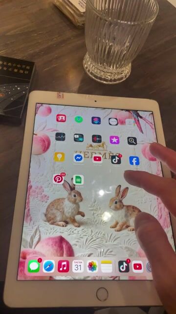 Apple iPad Air 2 128GB Vàng. Mua bán Máy tính bảng tại Quận Đống Đa Hà Nội được đăng bởi Bình Bình (kaitou bin) hình 1