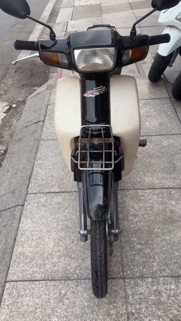 Honda Dream lùn 1995 Đen, Kem. Mua bán Xe máy tại Quận Tân Phú Tp Hồ Chí Minh được đăng bởi Tuanduy hình 1