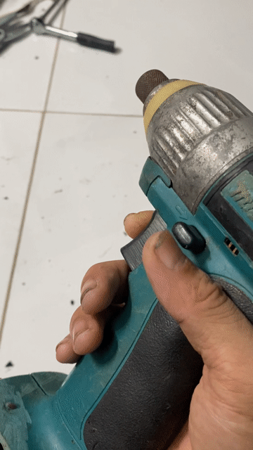 Máy khoan Makita 18V Xanh ngọc. Mua bán Đồ chuyên dụng, Giống nuôi trồng tại Huyện Long Hồ Vĩnh Long được đăng bởi Nguyễn Ngọc Hùng hình 1