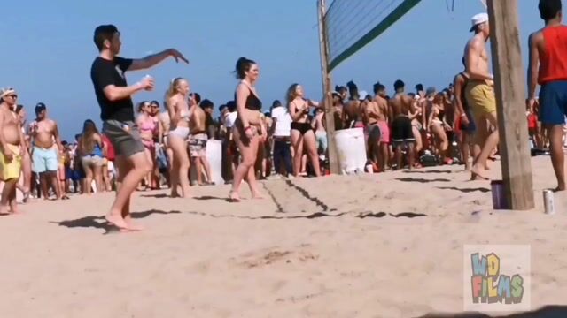Beach volleyball, normal swimwear, no issues