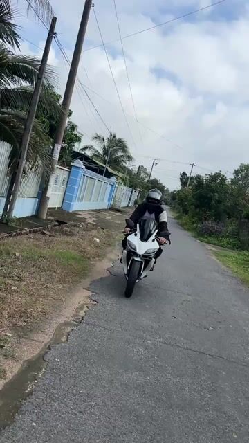 Rebel Phoenix 170 Trắng-Vàng. Mua bán Xe máy tại Thành phố Thủ Đức Tp Hồ Chí Minh được đăng bởi Bảo Nam hình 1