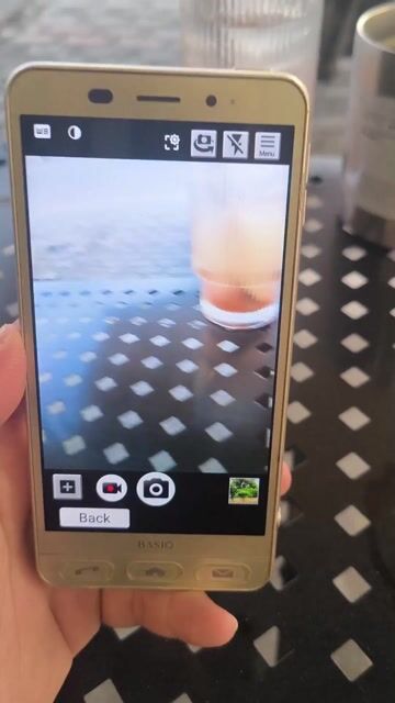 Sharp Basio 2 SHV36 16GB Vàng. Mua bán Điện thoại tại Thành phố Thuận An Bình Dương được đăng bởi Nguyễn Lam Phụng hình 1